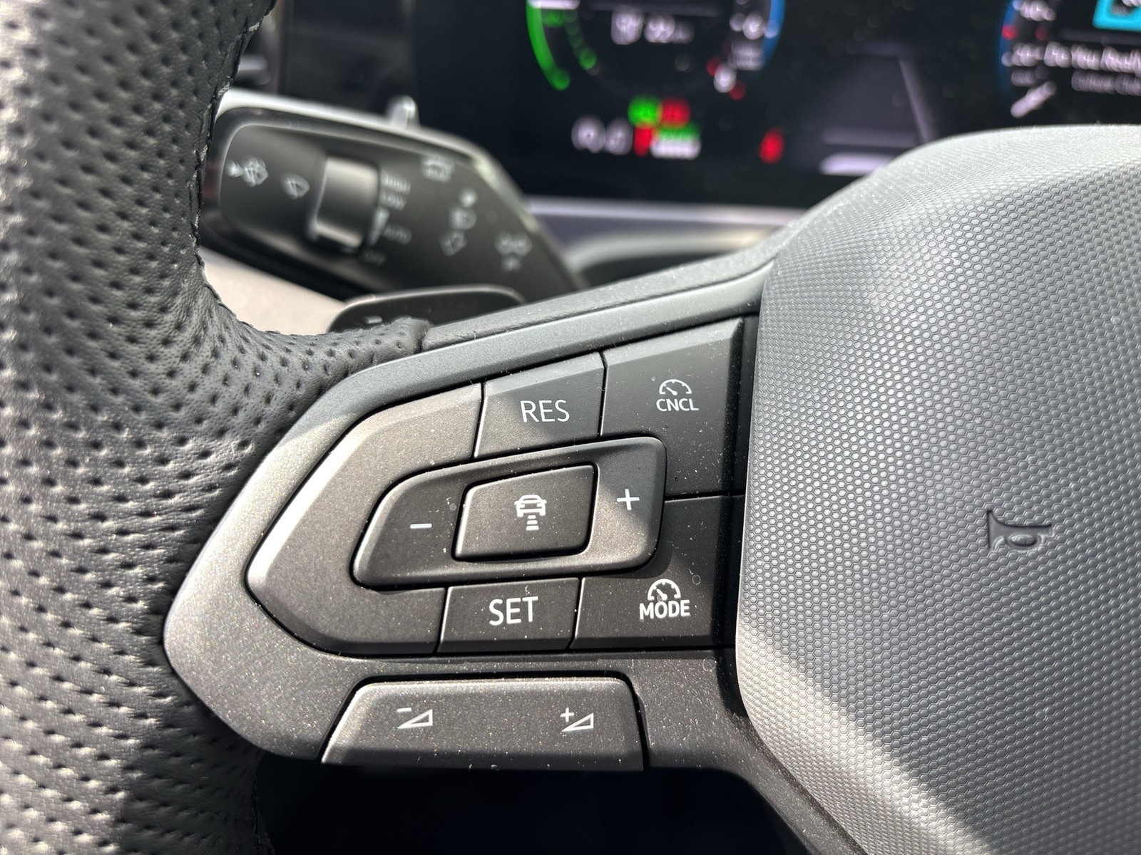 Volkswagen Passat Variant 1.5 HYBRID R-LINE LEDER PANO LM19