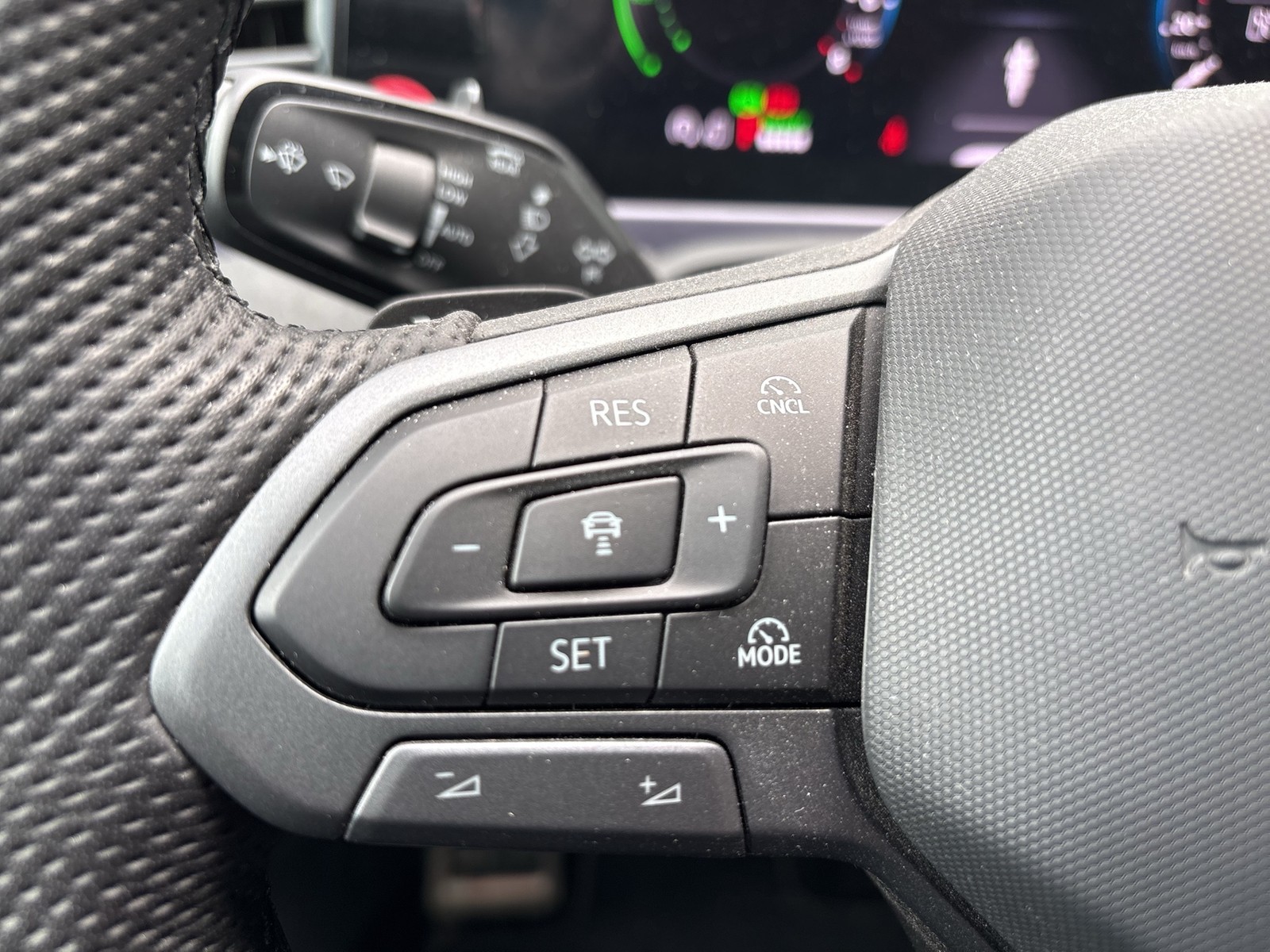 Volkswagen Passat Variant 1.5 HYBRID R-LINE LEDER PANO LM19