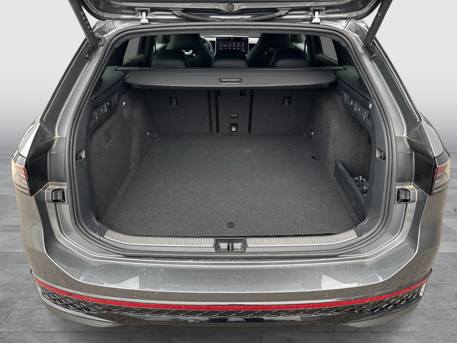 Volkswagen Passat Variant 1.5 HYBRID R-LINE LEDER PANO LM19