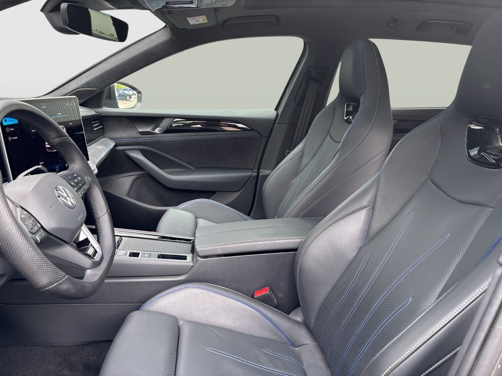 Volkswagen Passat Variant 1.5 HYBRID R-LINE LEDER PANO LM19