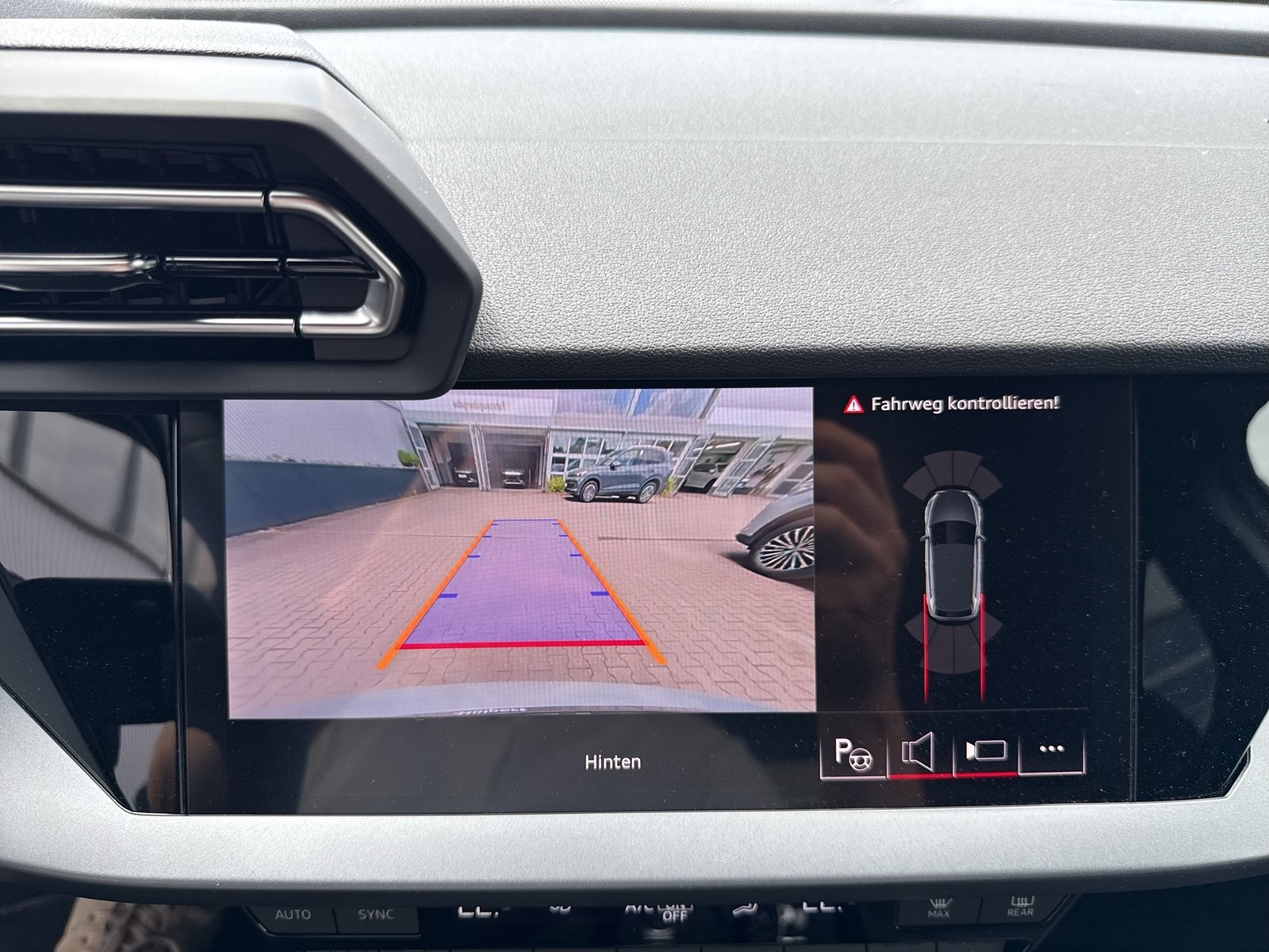Audi A3 Sportback 35 AHK CAM ACC E-KLAPPE NAVI+ LM17