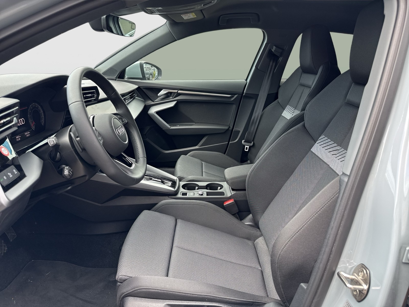 Audi A3 Sportback 35 AHK CAM ACC E-KLAPPE NAVI+ LM17