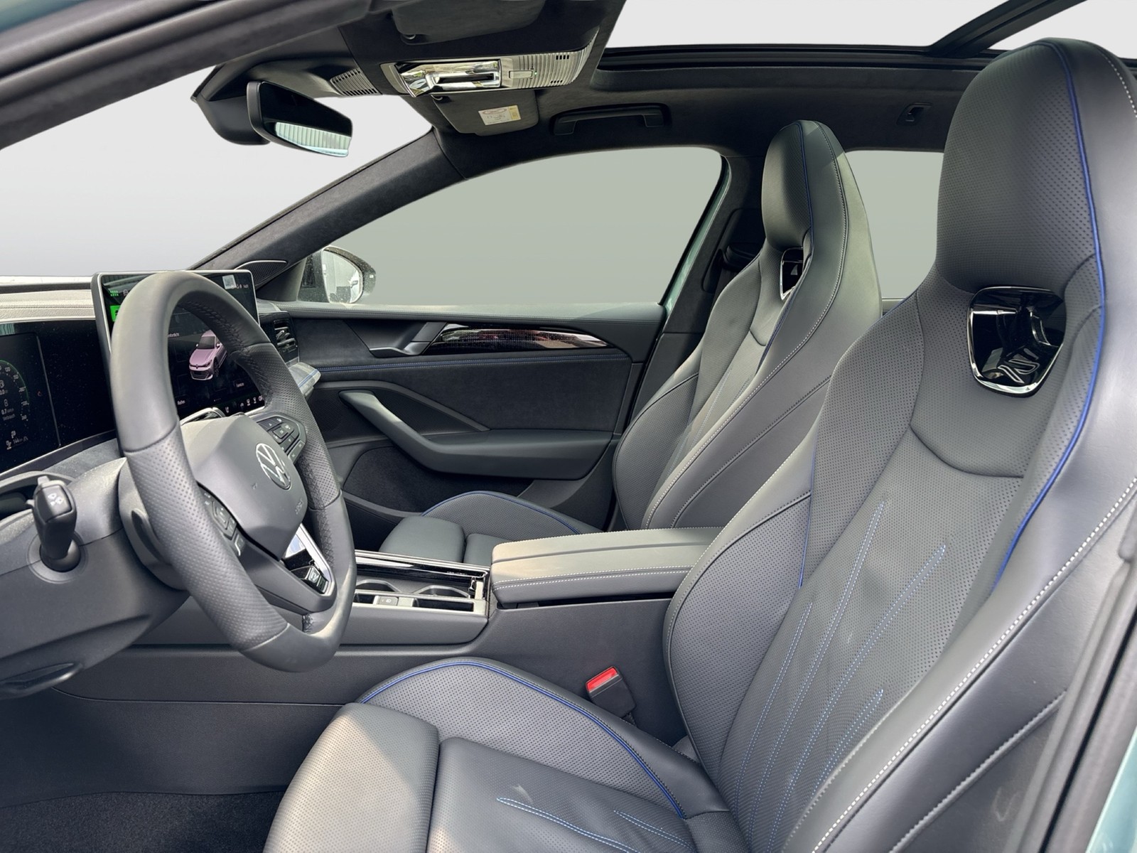 Volkswagen Passat Variant 1.5 HYBRID R-LINE LEDER PANO LM19