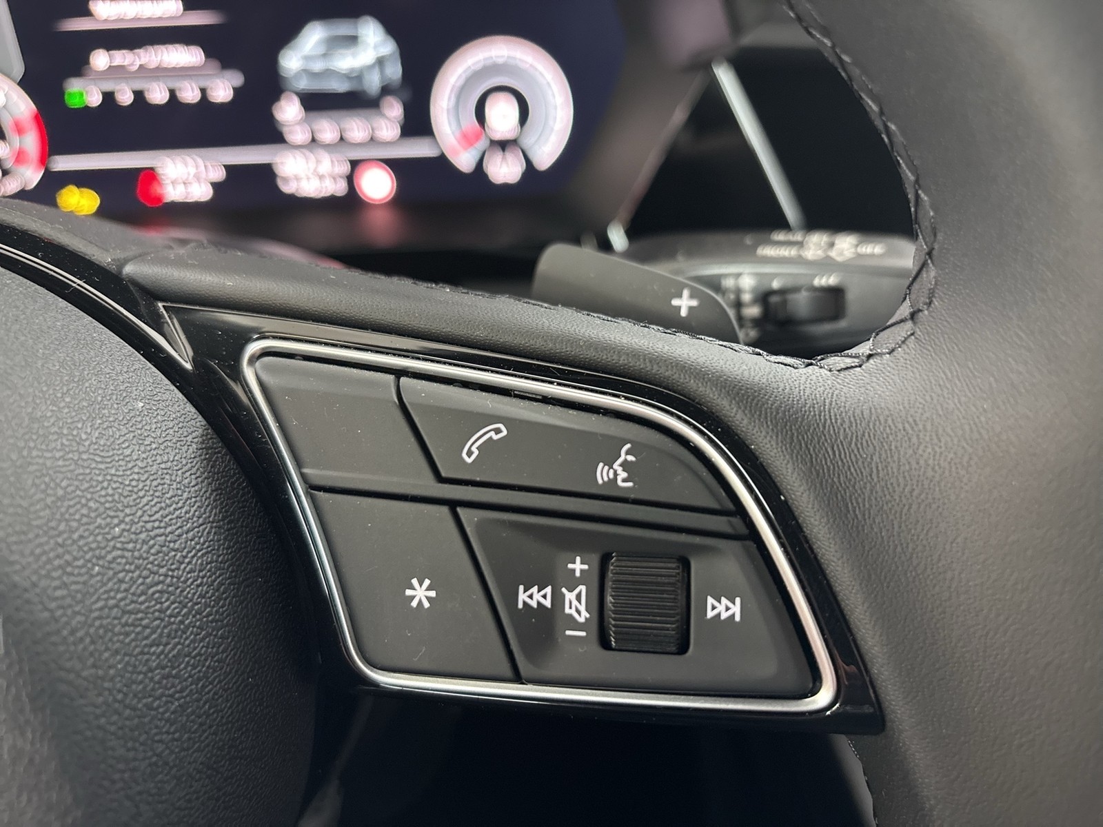 Audi A3 Sportback 35 AHK CAM ACC E-KLAPPE NAVI+ LM17