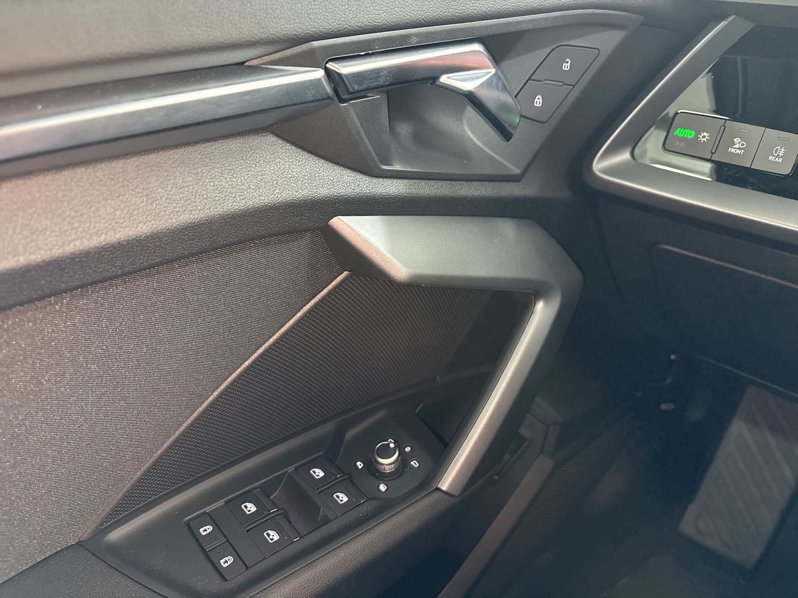 Audi A3 Sportback 35 AHK CAM ACC E-KLAPPE NAVI+ LM17