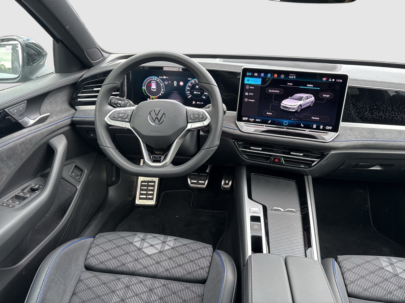 Volkswagen Passat Variant 1.5 HYBRID R-LINE BLACKSTYLE PANO