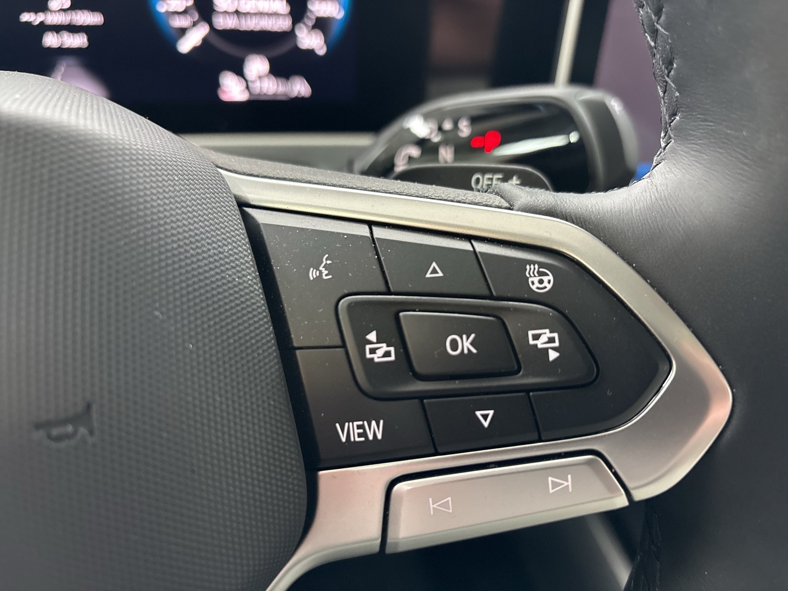 Volkswagen Passat Variant 1.5 HYBRID ELEGANCE LEDER PANO
