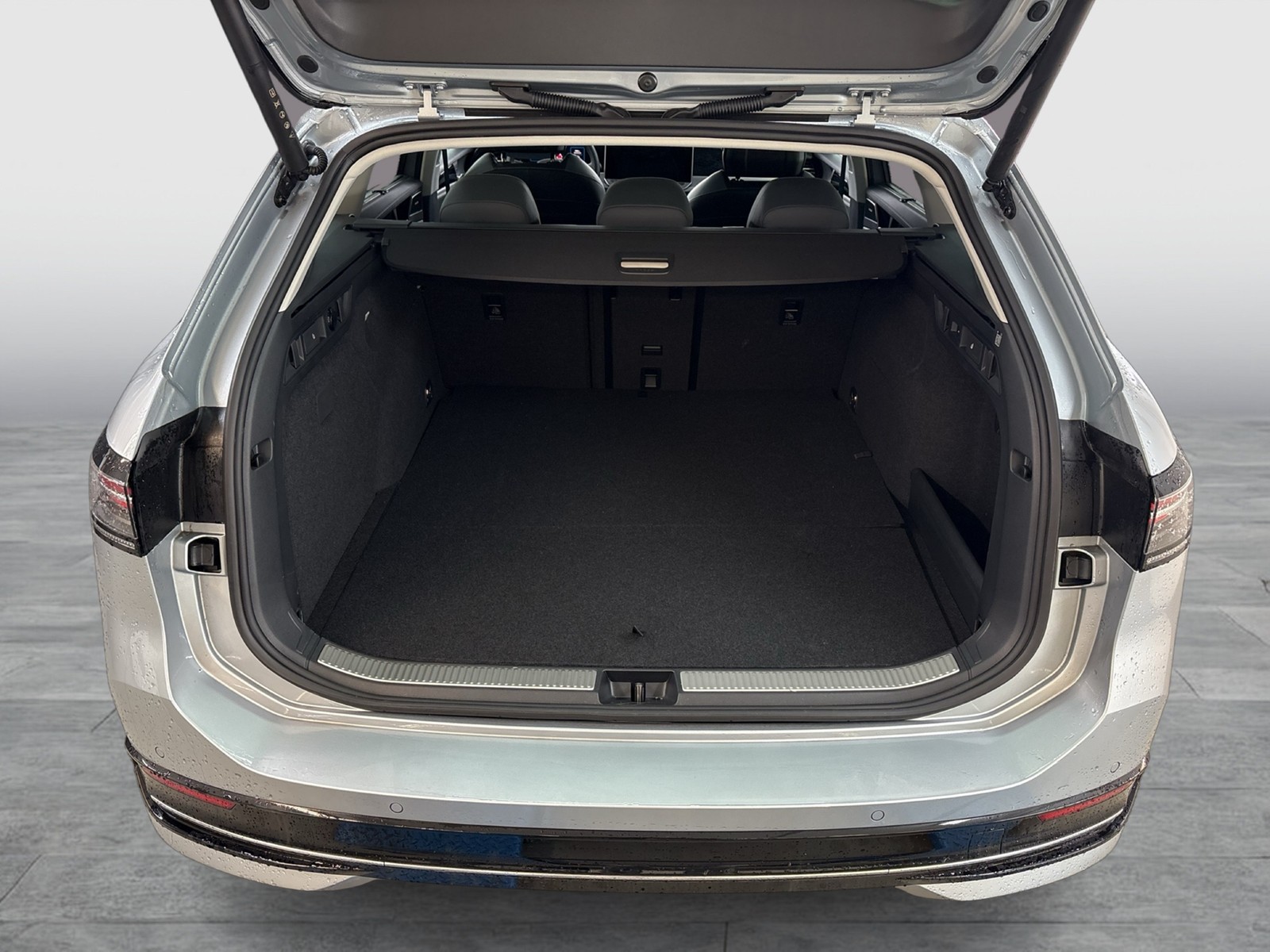 Volkswagen Passat Variant 1.5 HYBRID ELEGANCE LEDER PANO