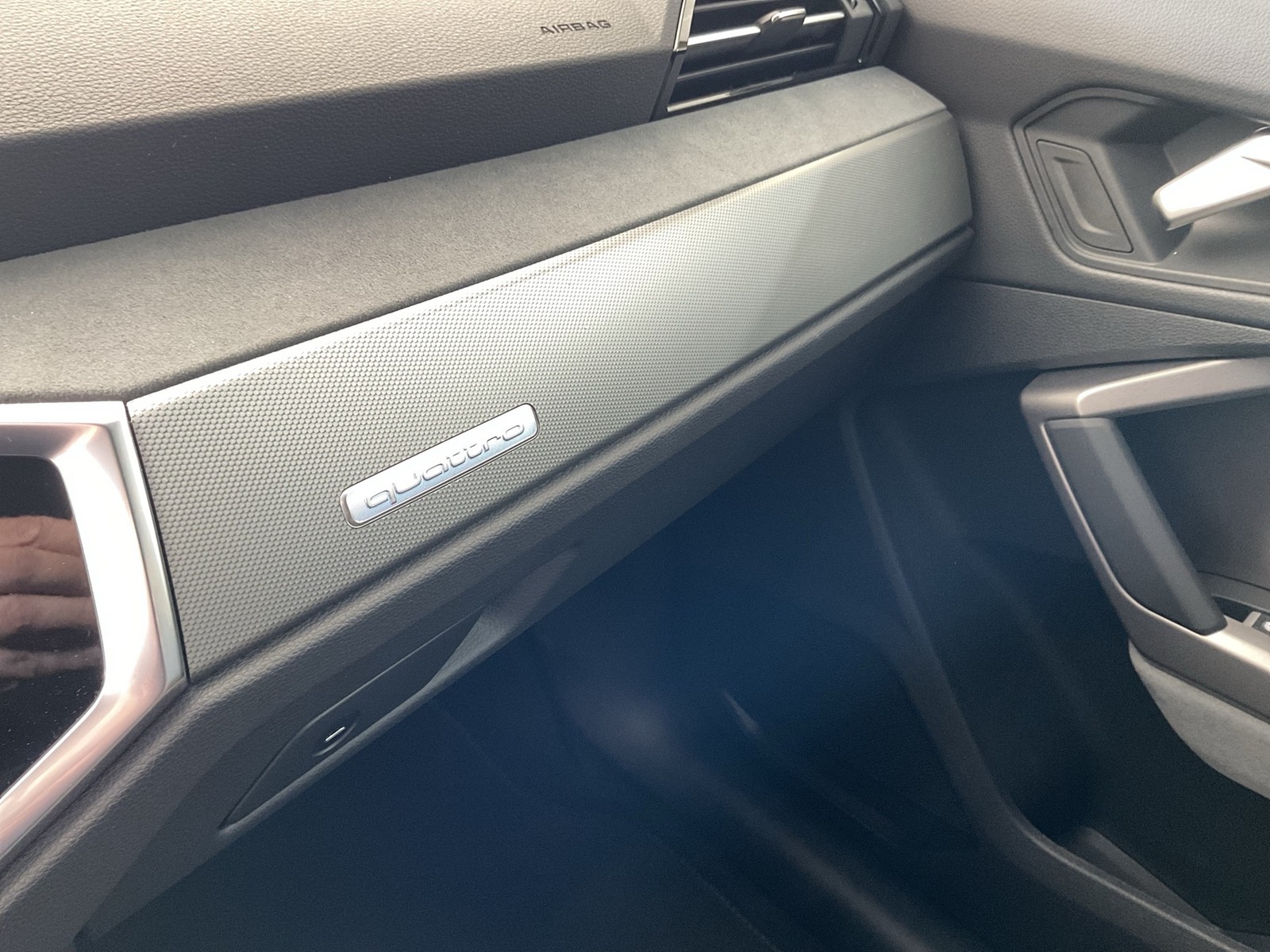 Audi Q3 45 quattro advanced AHK ACC LM19 EKLAPPE NAVI+