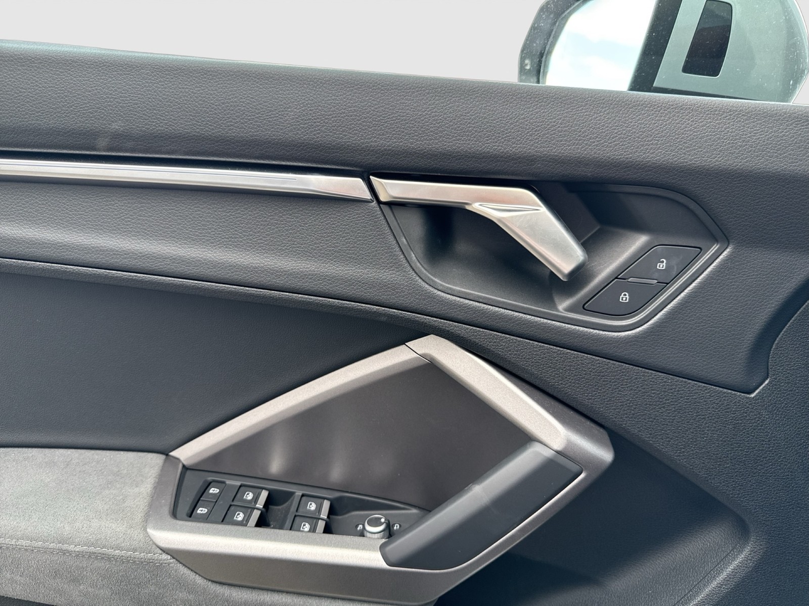 Audi Q3 45 quattro advanced AHK ACC LM19 EKLAPPE NAVI+