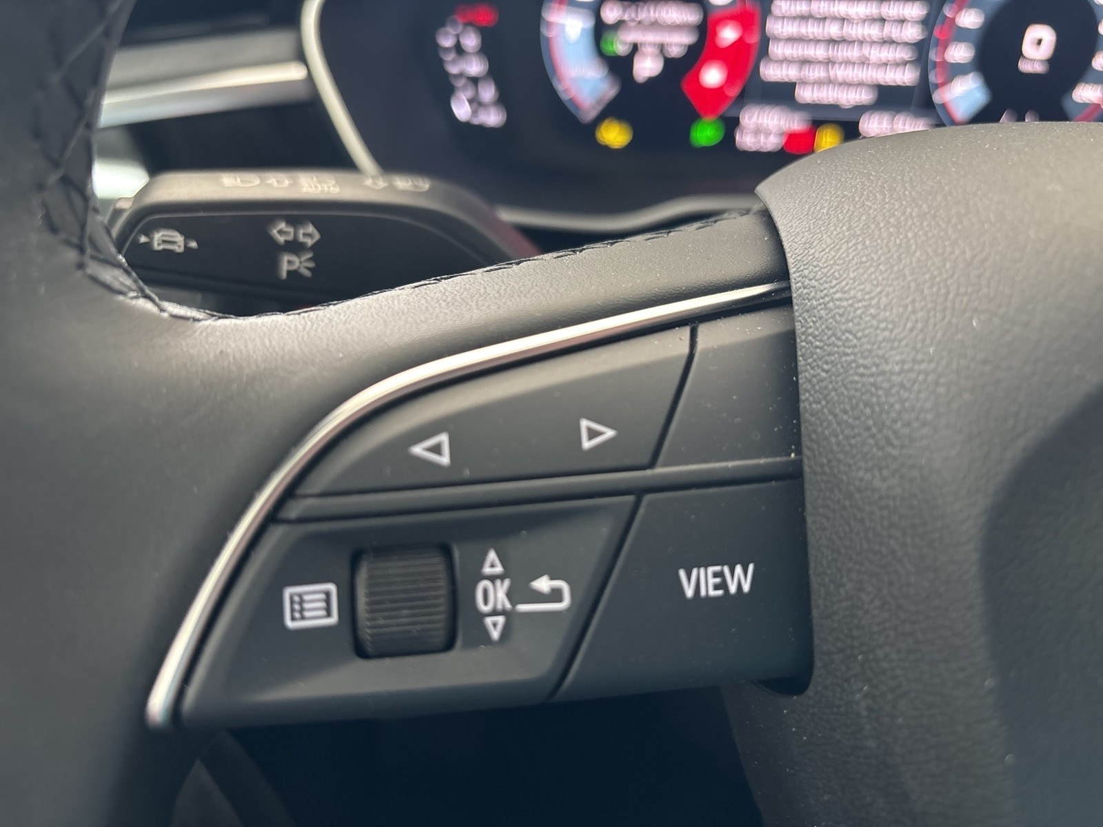 Audi Q3 45 quattro advanced AHK ACC LM19 EKLAPPE NAVI+