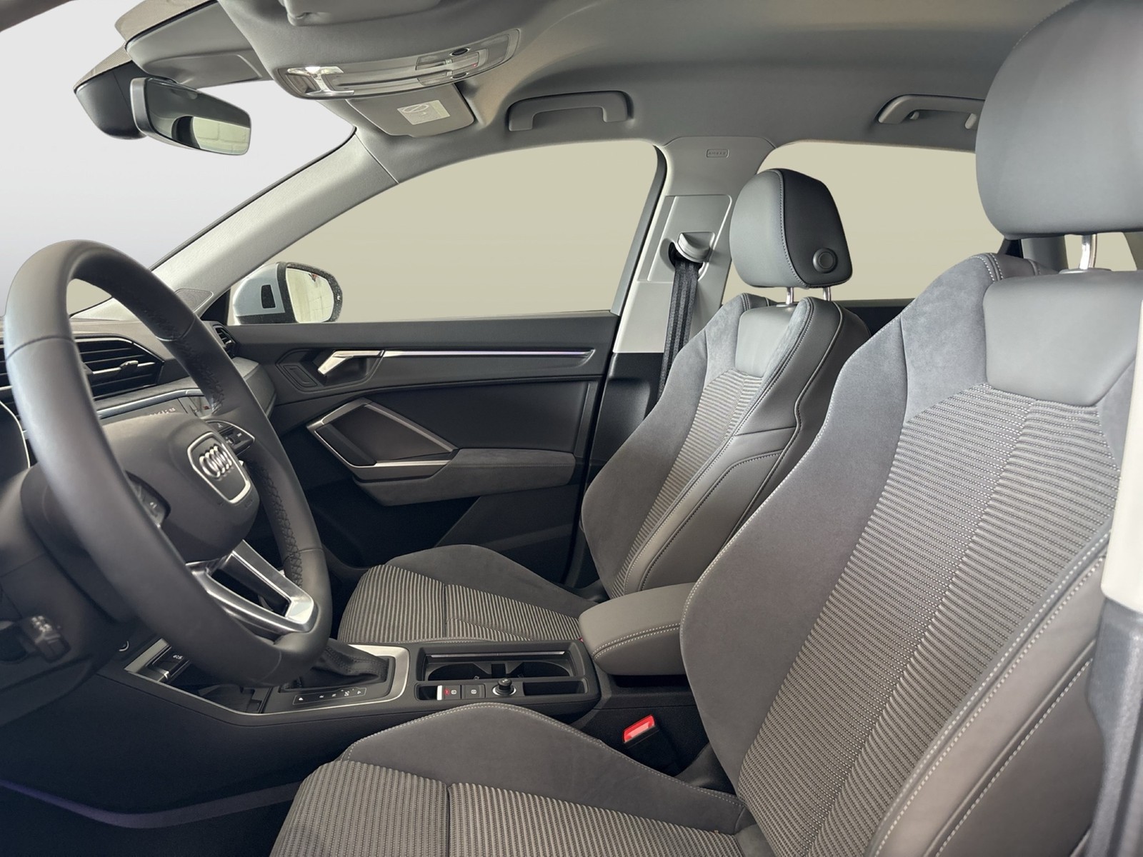 Audi Q3 45 quattro advanced AHK ACC LM19 EKLAPPE NAVI+
