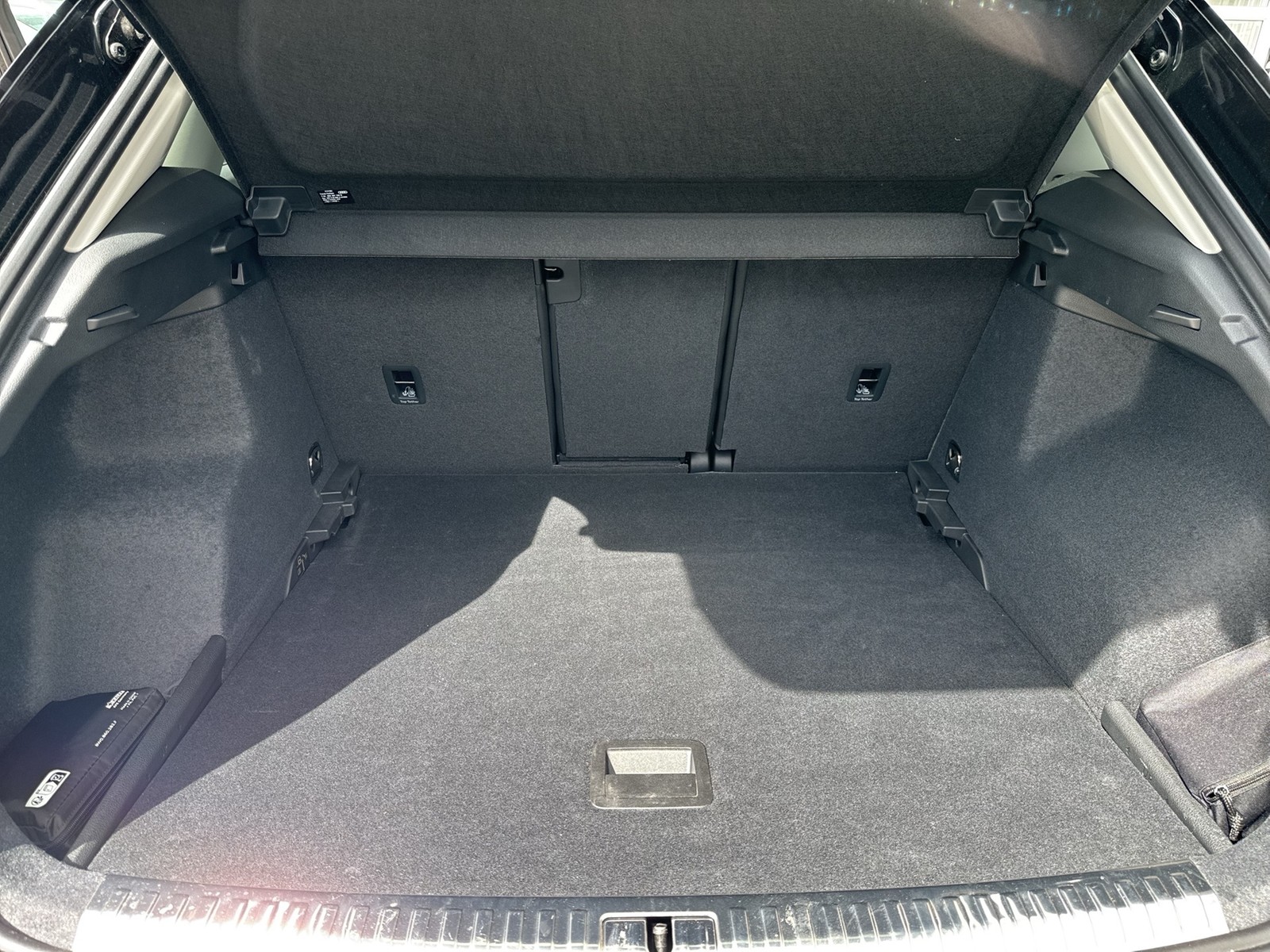 Audi Q3 40 quattro advanced AHK ACC LM19 EKLAPPE NAVI+