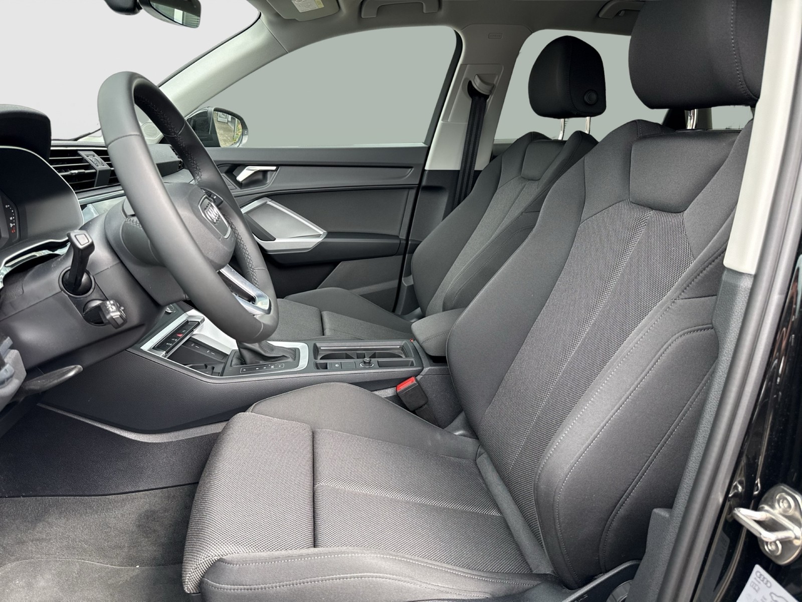 Audi Q3 40 quattro advanced AHK ACC LM19 EKLAPPE NAVI+