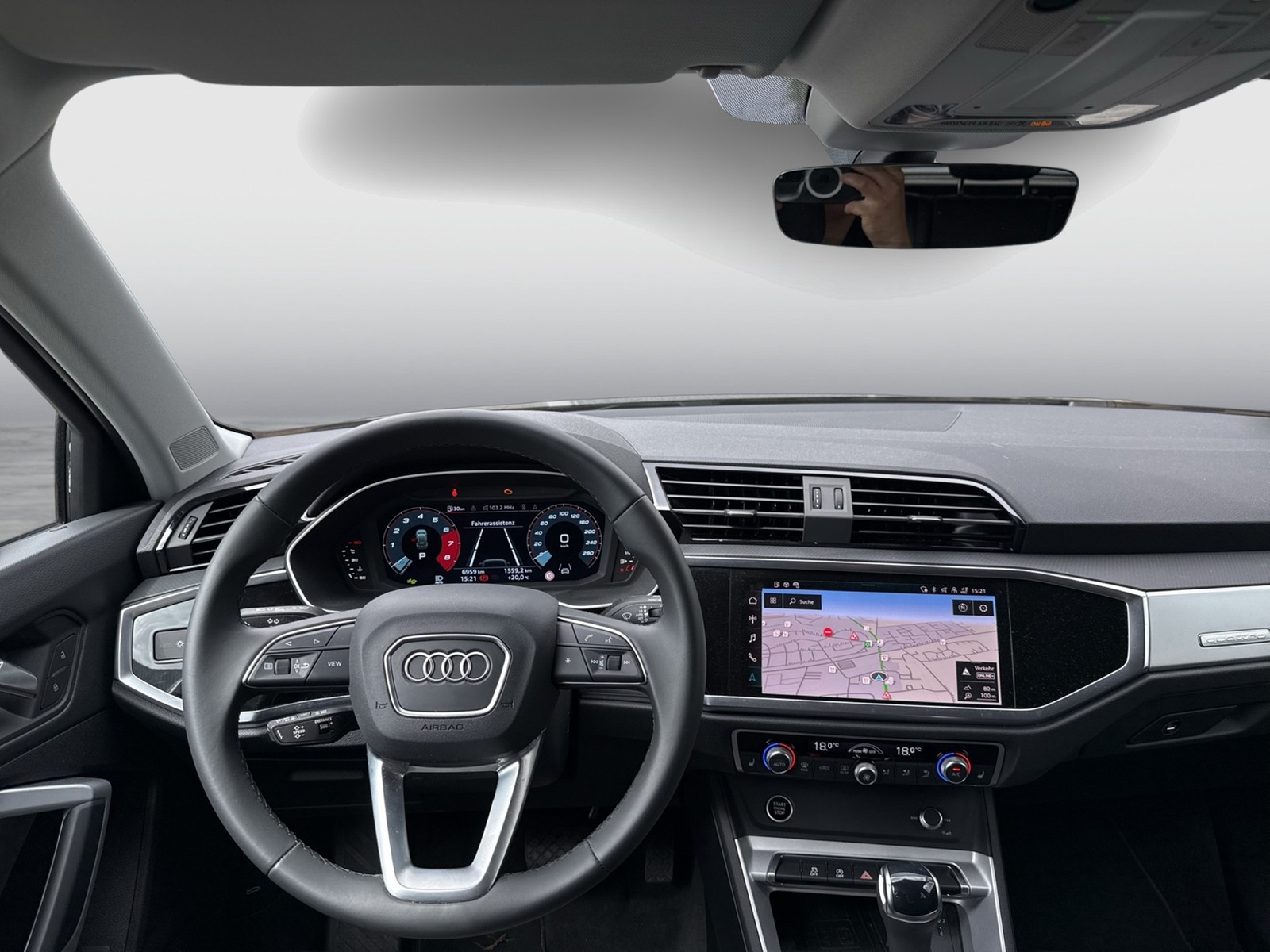 Audi Q3 40 quattro advanced AHK ACC LM19 EKLAPPE NAVI+