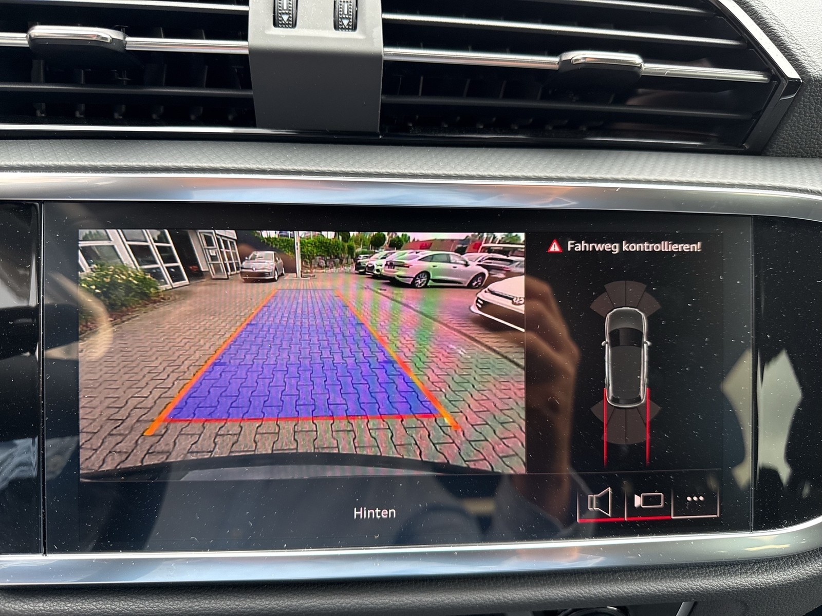 Audi Q3 40 quattro advanced STANDHZ. SONOS AHK LM20