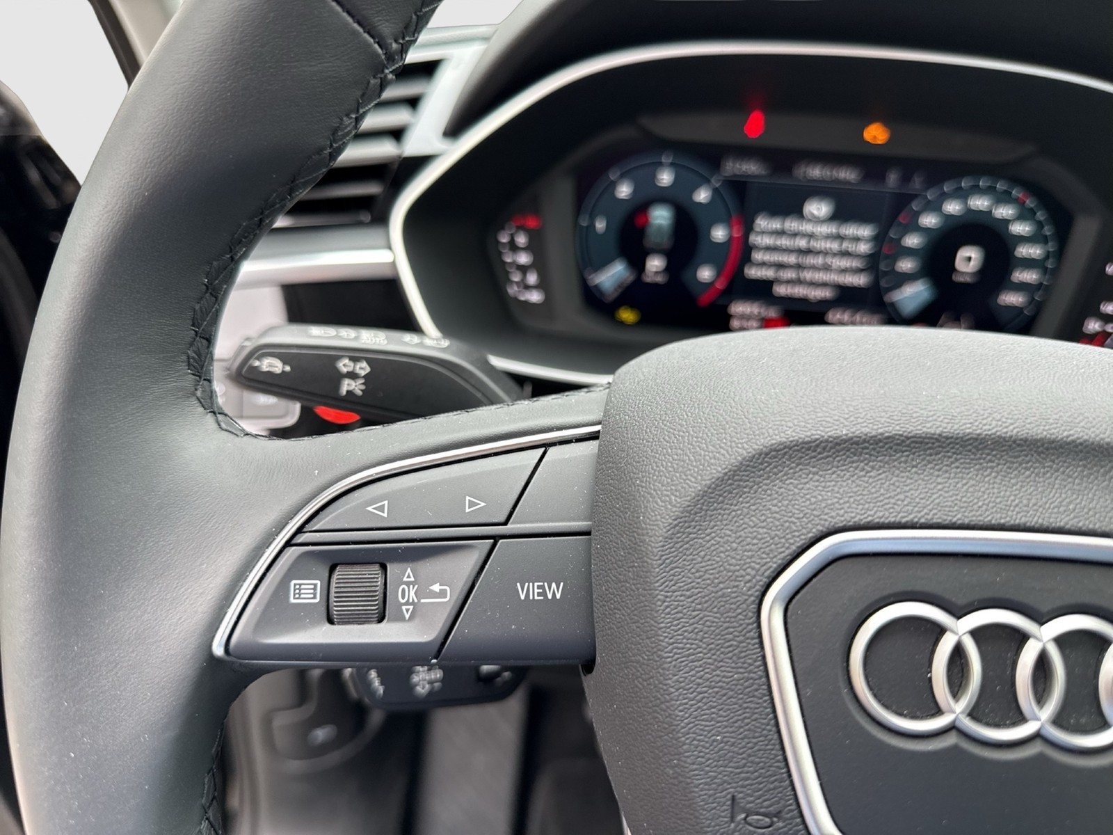 Audi Q3 40 quattro advanced STANDHZ. SONOS AHK LM20