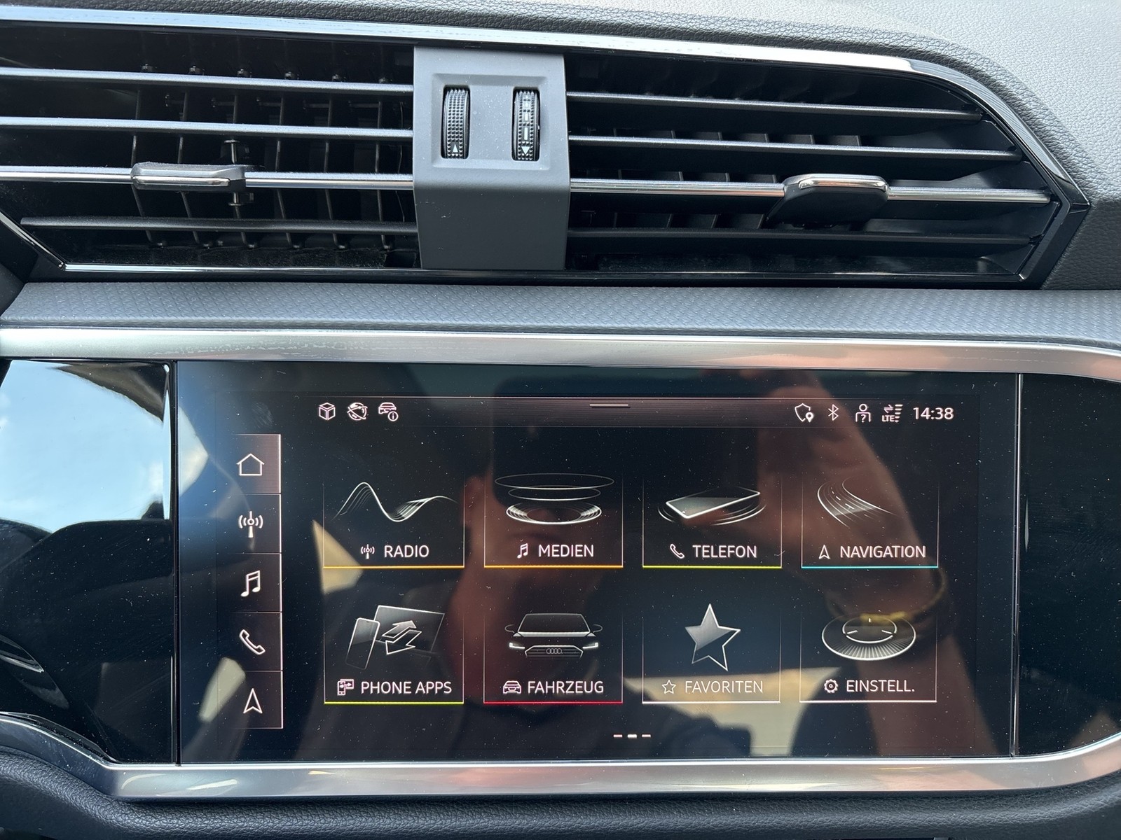 Audi Q3 40 quattro advanced PANO AHK CAM ACC LM20