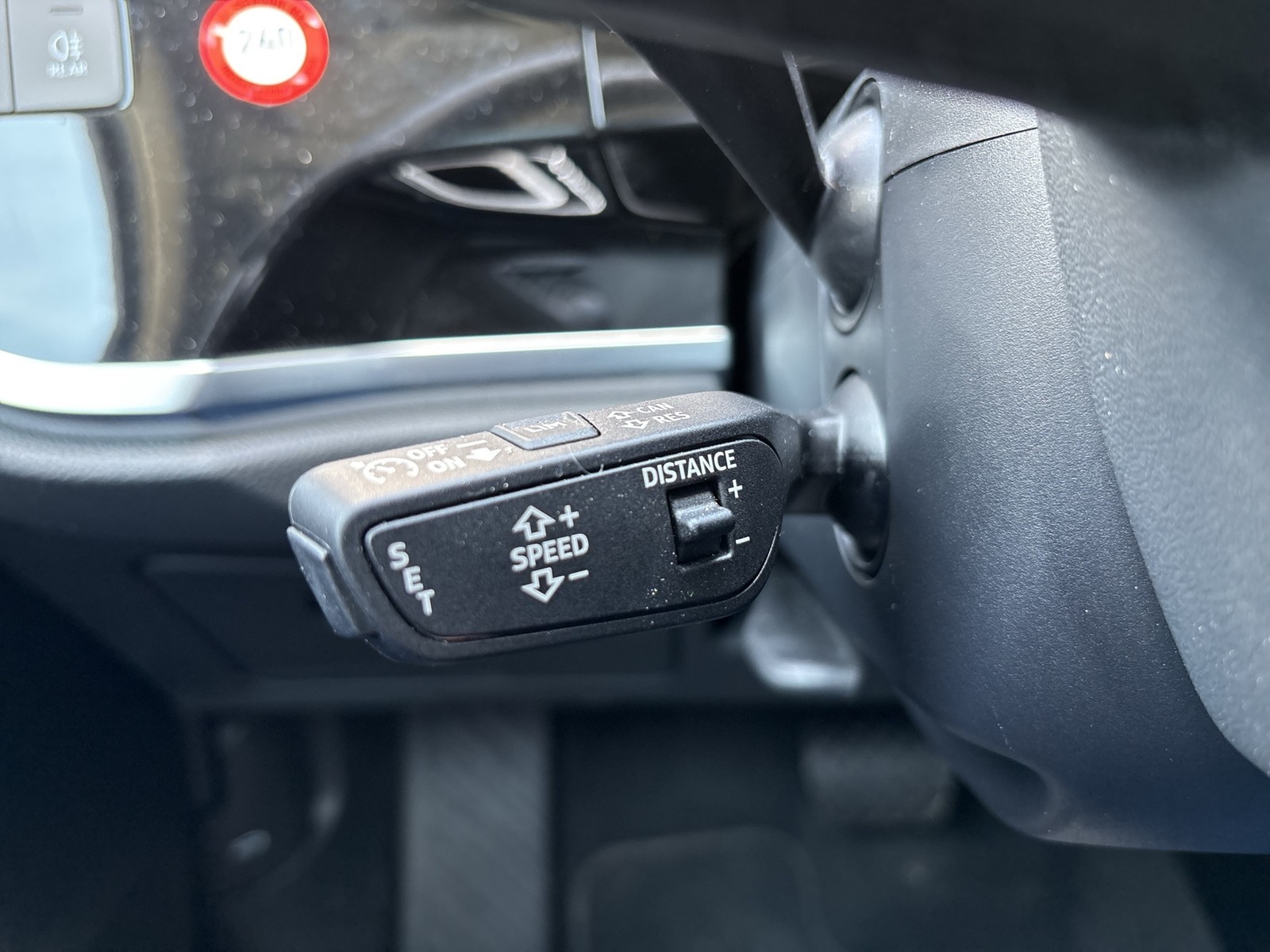 Audi Q3 40 quattro advanced PANO AHK CAM ACC LM20