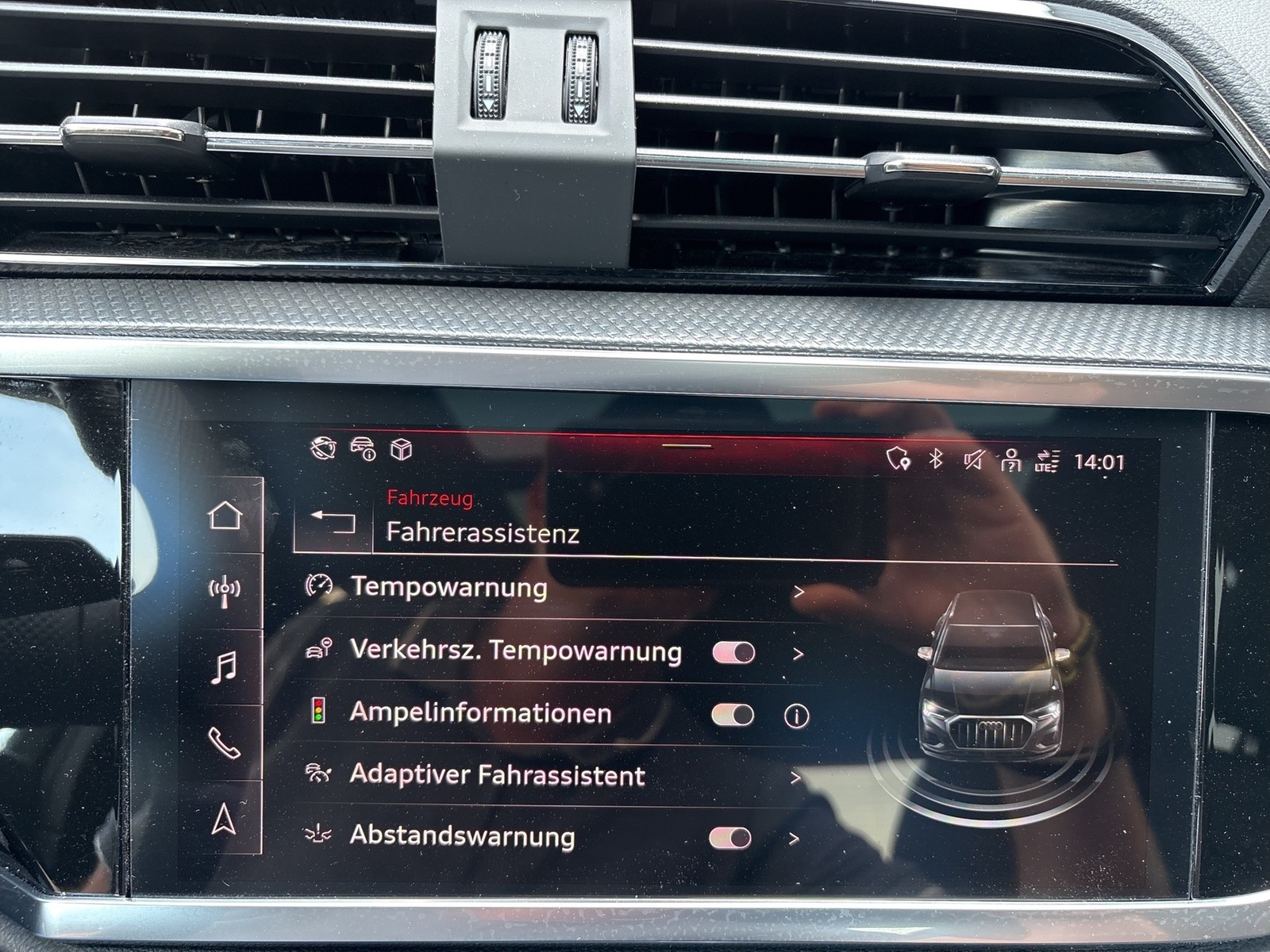 Audi Q3 40 quattro S LINE BLACKPAK PANO AHK CAM LM19