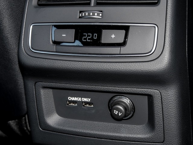 Audi A4 Avant 40 quattro S LINE BLACKPAK CAM ACC LM18