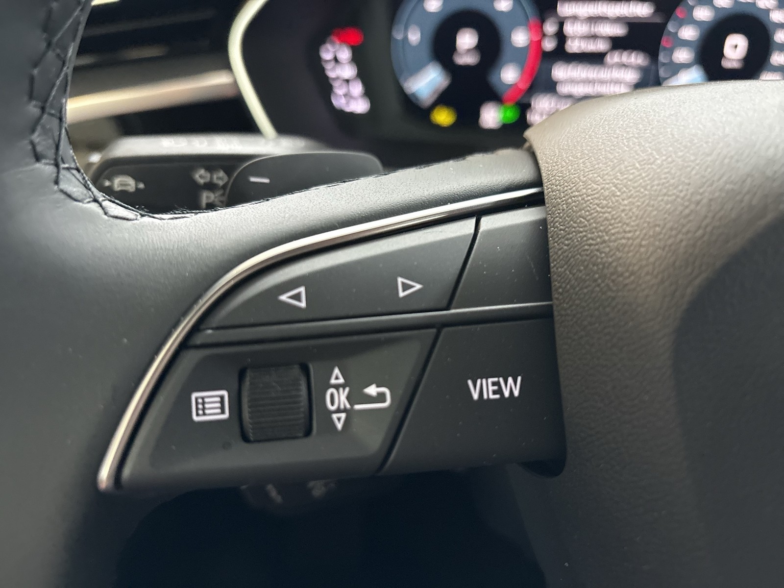 Audi Q3 40 quattro AHK ACC LM19 E-KLAPPE NAVI+ SITZHZ