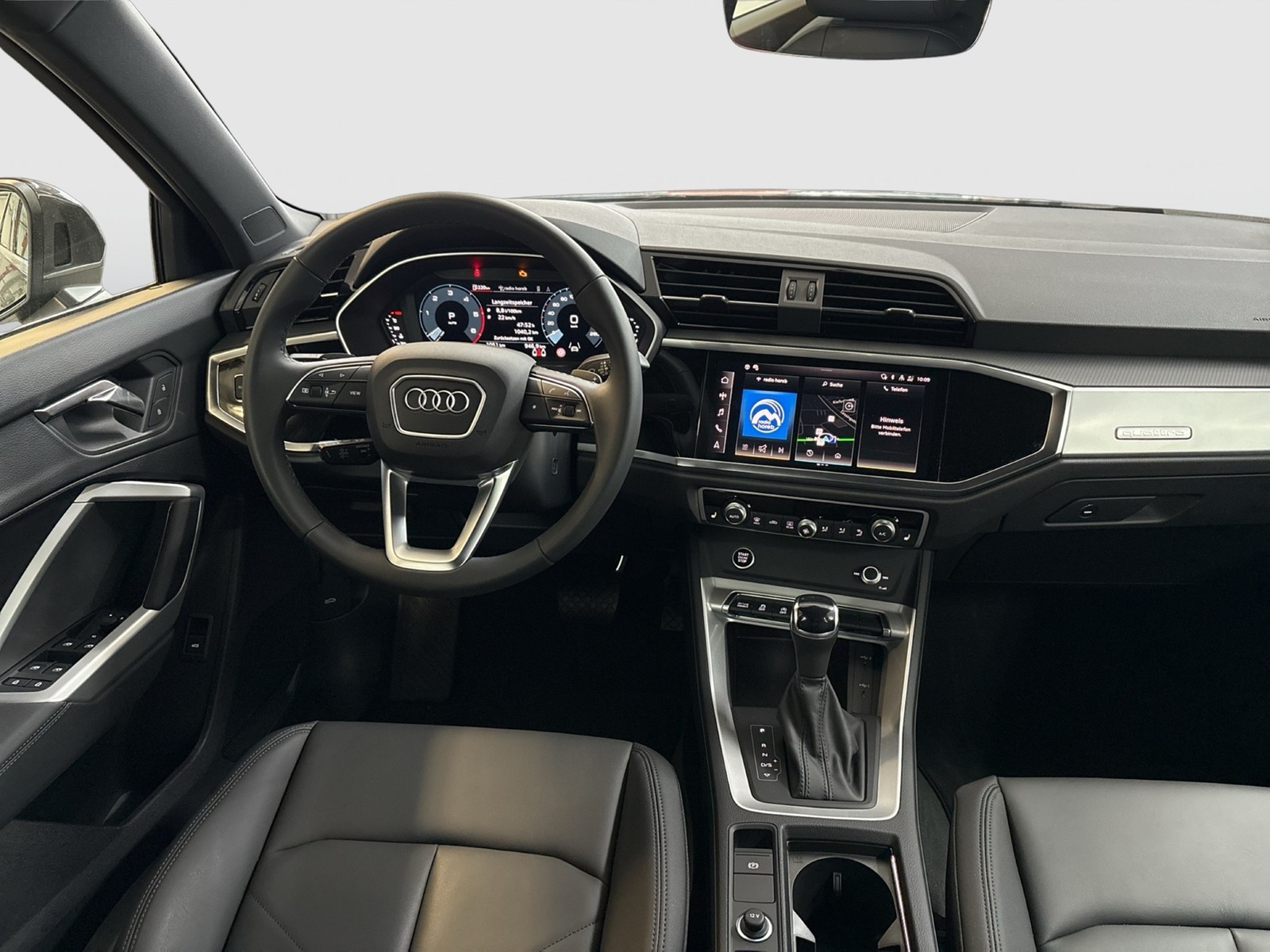 Audi Q3 40 quattro AHK ACC LM19 E-KLAPPE NAVI+ SITZHZ