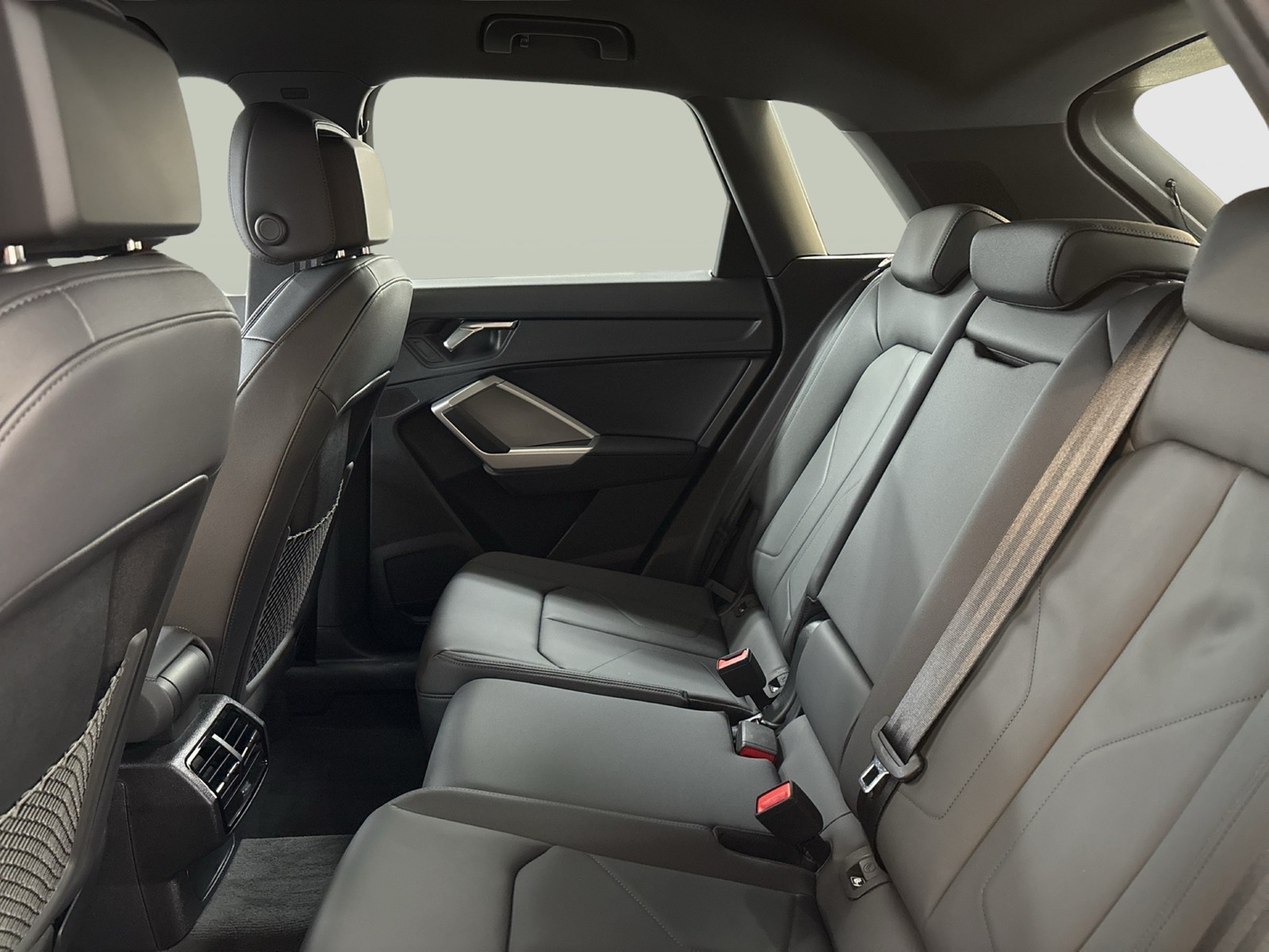 Audi Q3 40 quattro AHK ACC LM19 E-KLAPPE NAVI+ SITZHZ