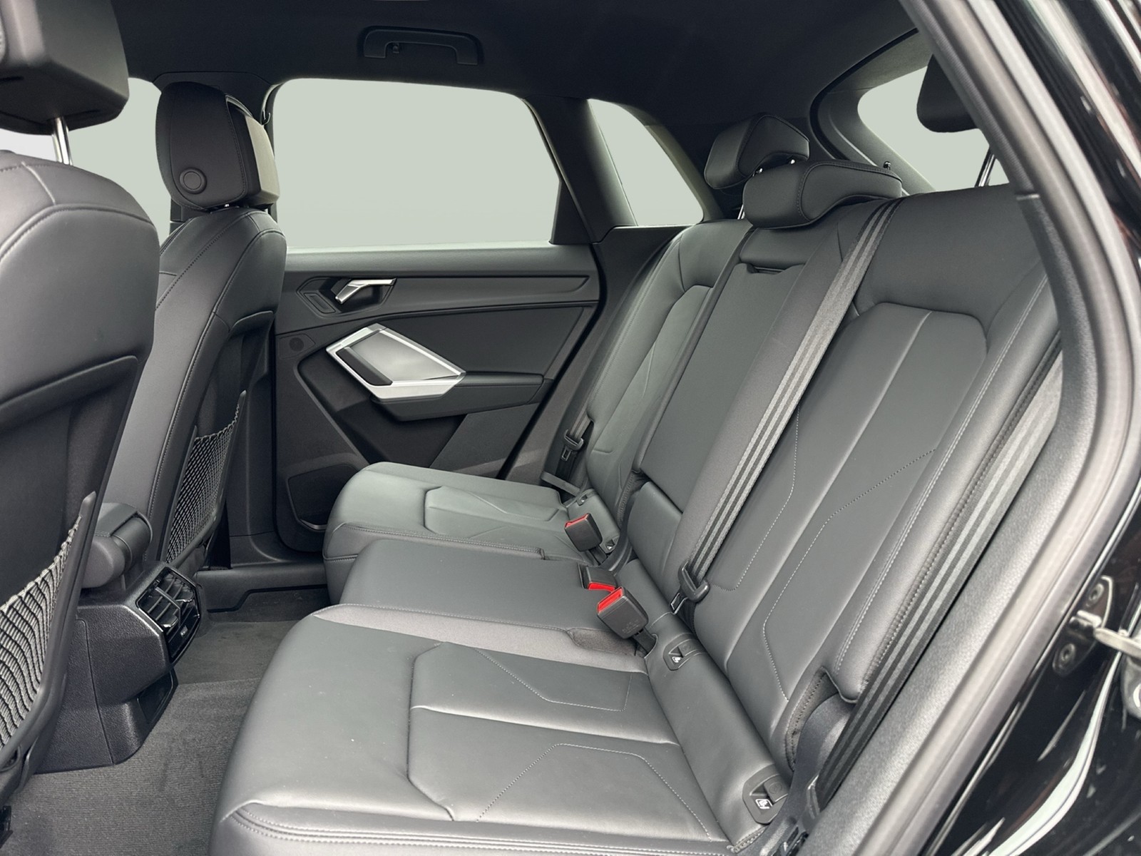 Audi Q3 40 quattro AHK ACC LM19 E-KLAPPE NAVI+ SITZHZ