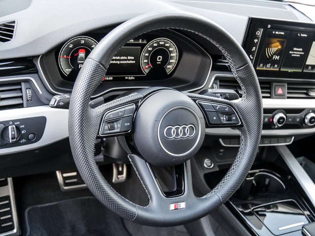 Audi A4 30 S LINE BLACKPAK NAVI+ LM17 CARPLAY SITZHZ.