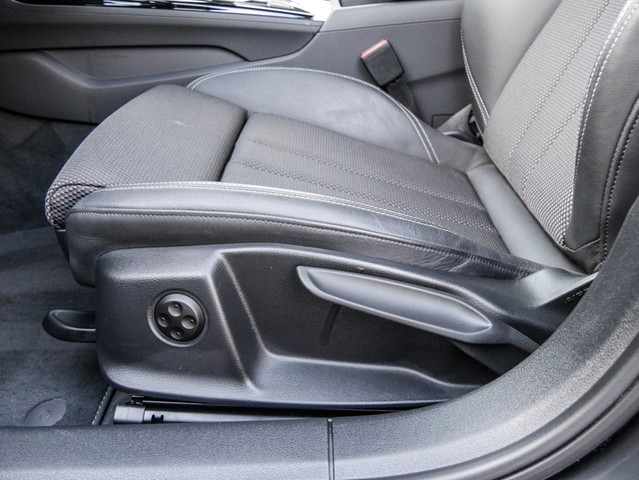Audi A4 30 S LINE BLACKPAK NAVI+ LM17 CARPLAY SITZHZ.
