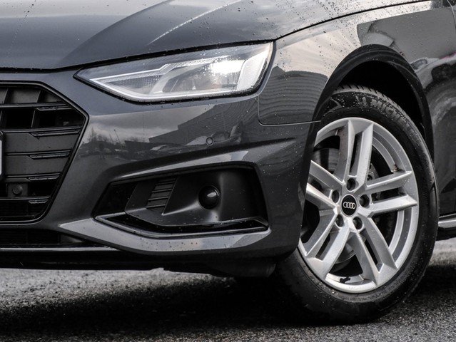 Audi A4 30 S LINE BLACKPAK NAVI+ LM17 CARPLAY SITZHZ.