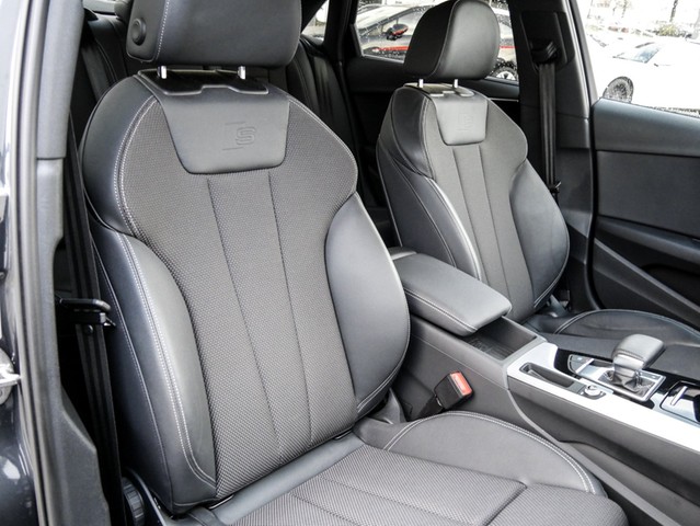 Audi A4 30 S LINE BLACKPAK NAVI+ LM17 CARPLAY SITZHZ.