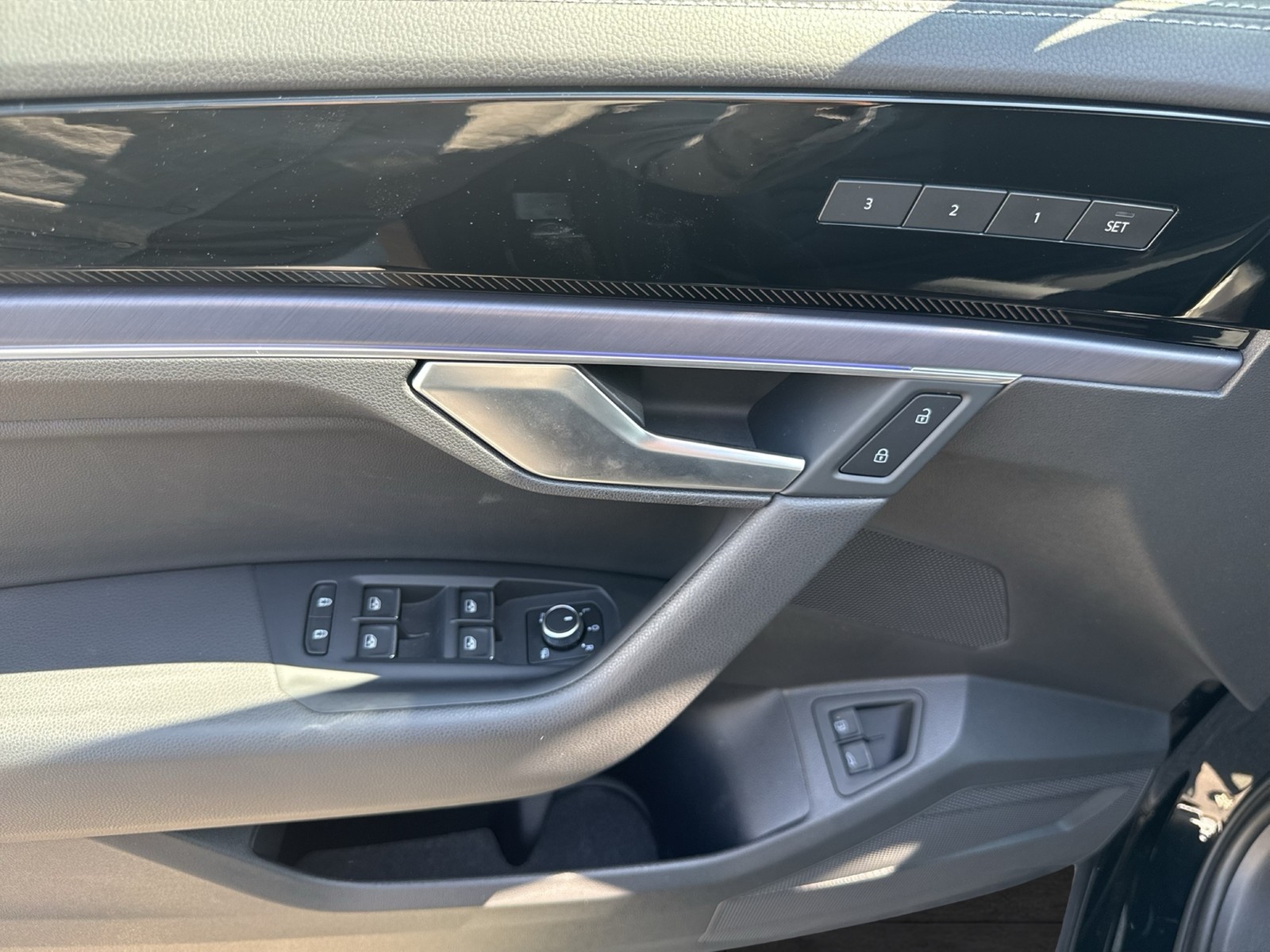 Volkswagen Touareg HYBRID R DYNAUDIO AHK CAM ACC LM21 NAVI
