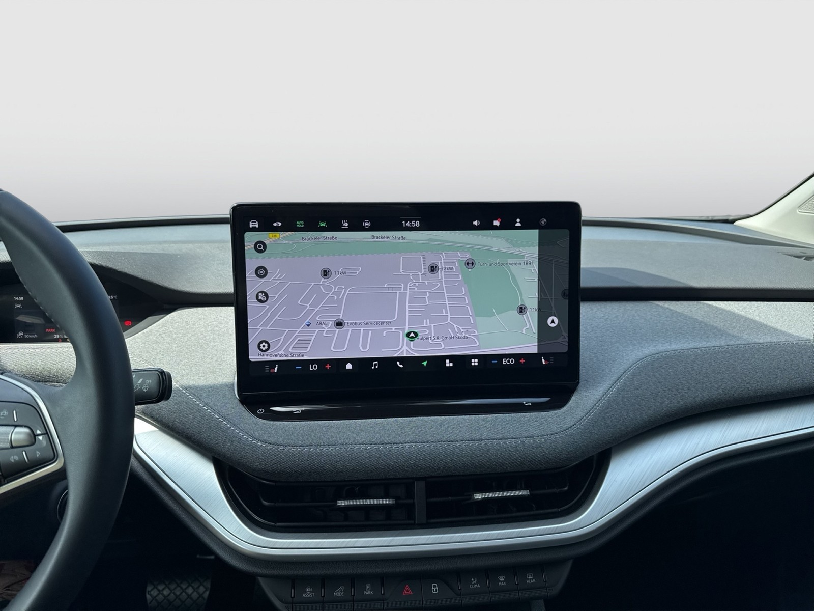 Skoda Enyaq Coupé 85 LOFT WÄRMEPUMPE PANO AHK CAM LM20