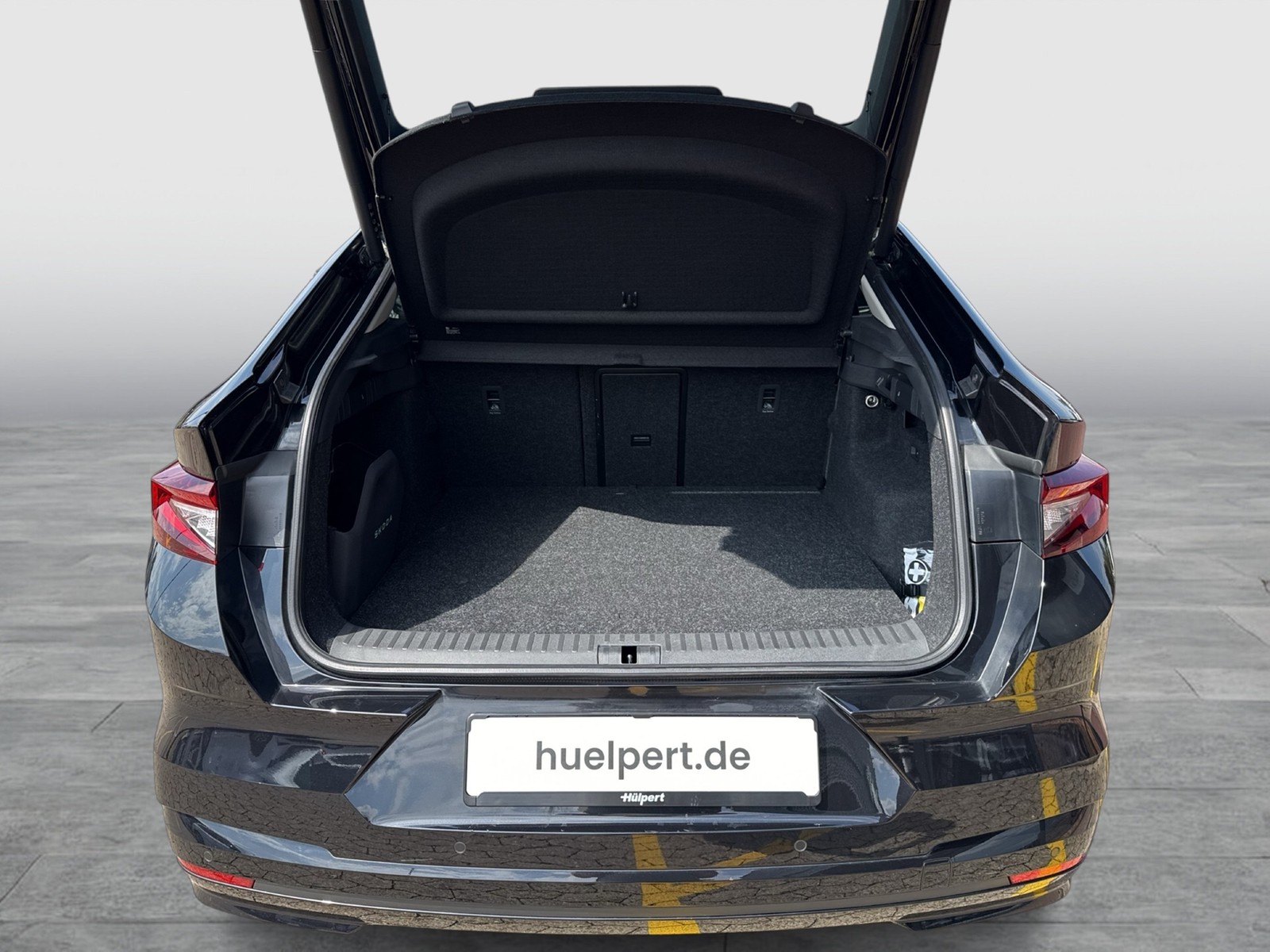Skoda Enyaq Coupé 85 LOFT WÄRMEPUMPE PANO AHK CAM LM20