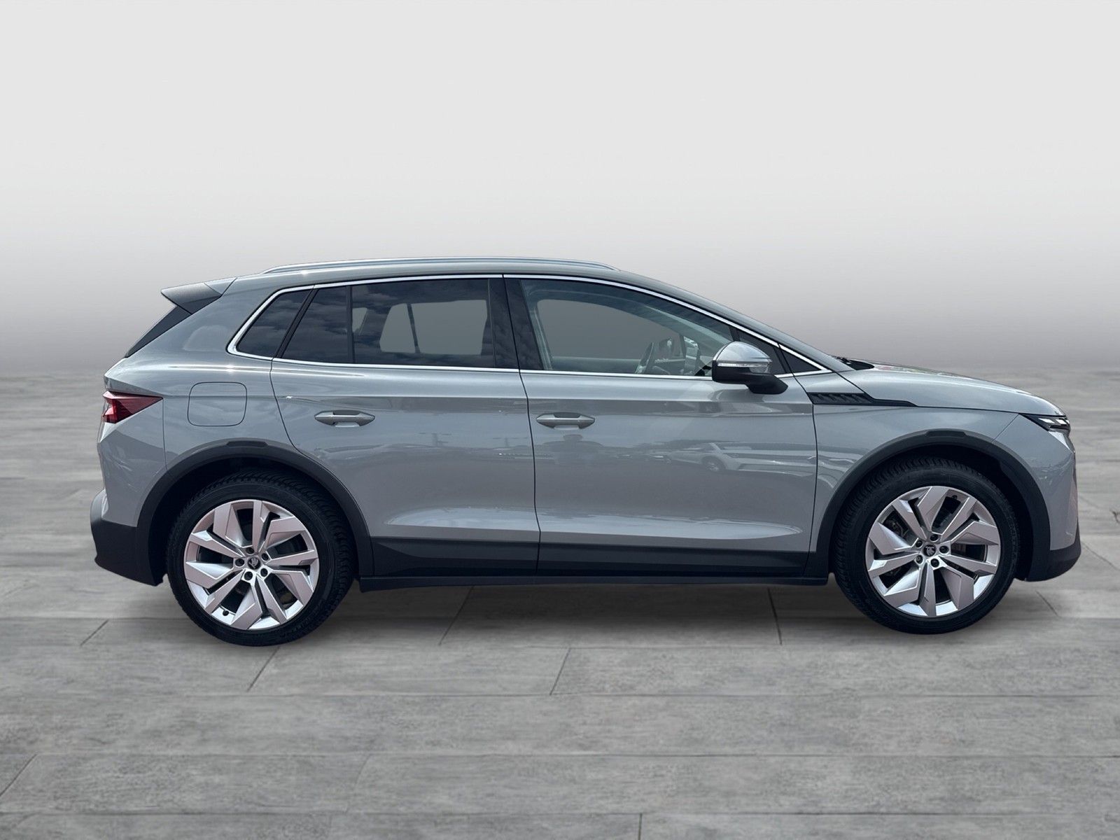 Skoda Elroq 85 LOFT WÄRMEPUMPE AHK CAM ACC LM20 MATRIX
