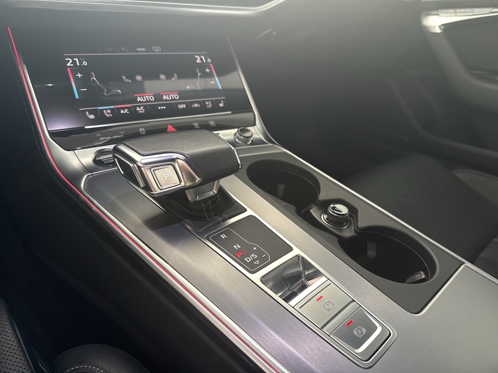 Audi A6 Avant 55 HYBRID Qu. S LINE PANO B&O LM20