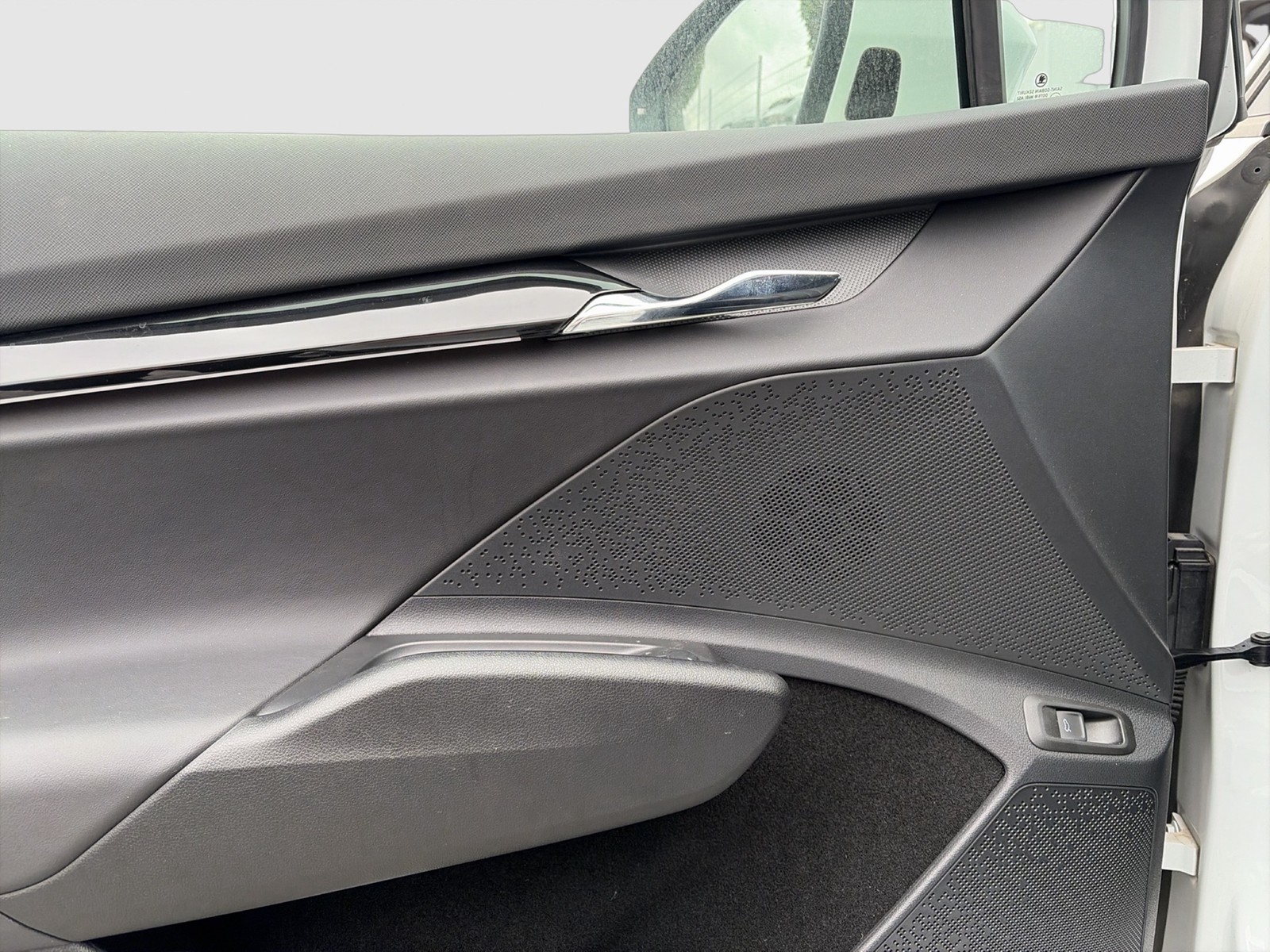 Skoda Enyaq 60 SUITE LEDER CAM ACC LM19 MATRIX EKLAPPE