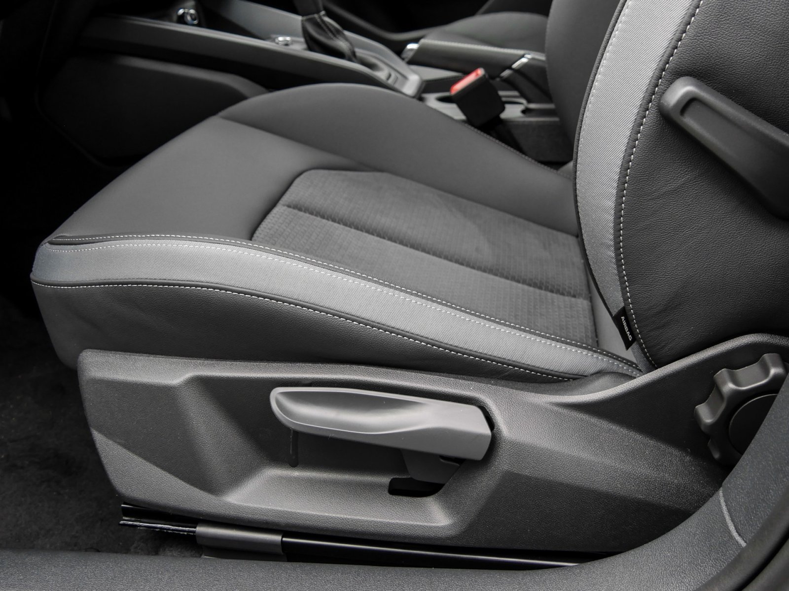 Audi A1 Sportback 40 TFSI S tronic S Line Kamera+SLine+APS+Optikpaket+MMINavi+