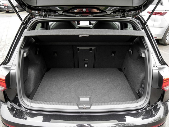 Volkswagen Golf 2.0 R-LINE STANDHZ. CAM ACC NAVI LM17