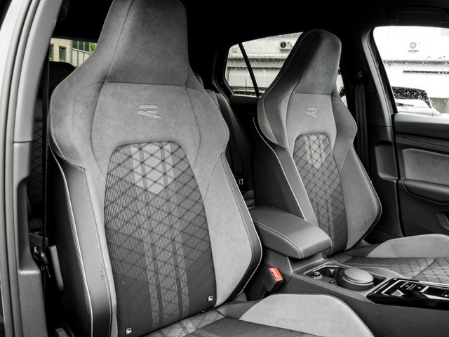 Volkswagen Golf 2.0 R-LINE STANDHZ. CAM ACC NAVI LM17