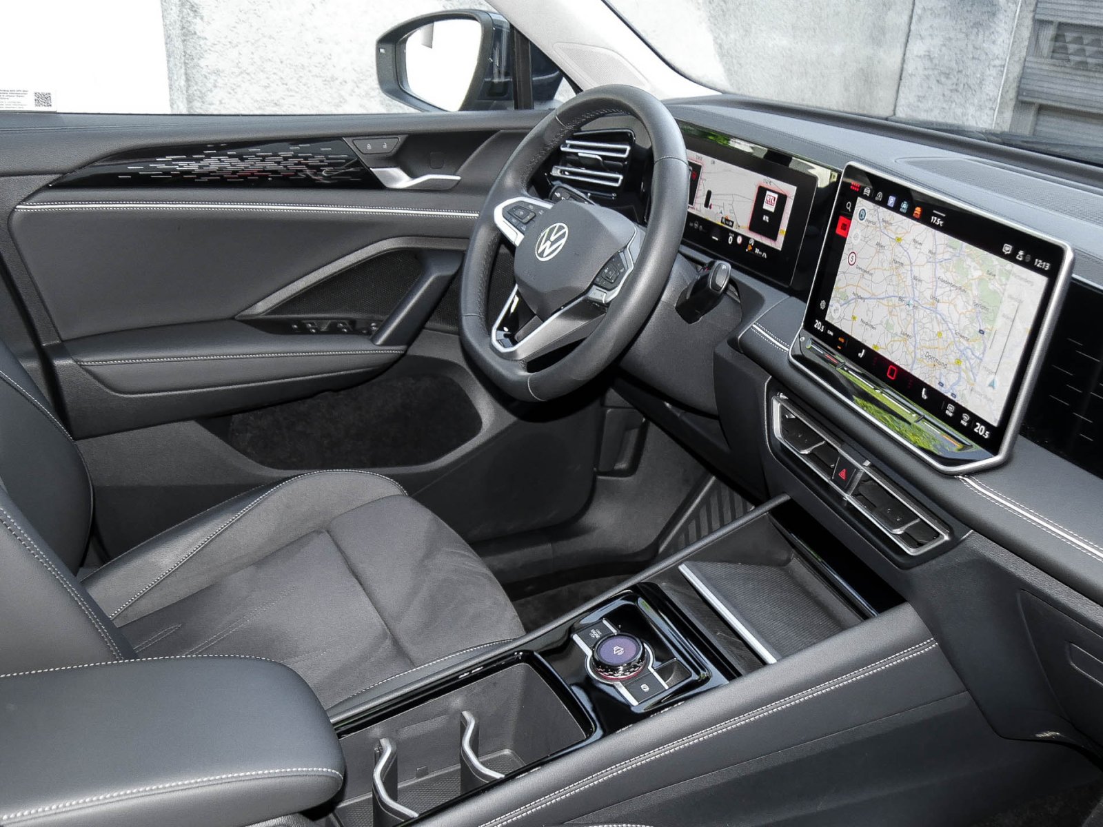 Volkswagen Tiguan 2.0 ELEGANCE NEUESMODELL AHK 360°CAM LM18