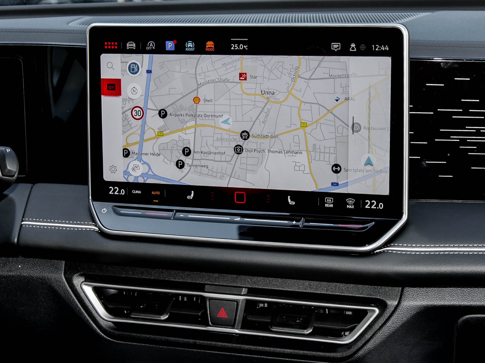 Volkswagen Tiguan 2.0 ELEGANCE NEUESMODELL AHK ACC LM18 NAVI