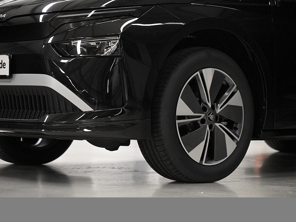 Skoda Enyaq 60 AHK WÄRMEPUMPE eKLAPPE KEYLESS LM19