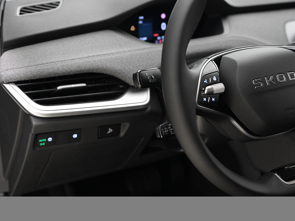 Skoda Enyaq 60 AHK eKLAPPE NAVI SITZHZG