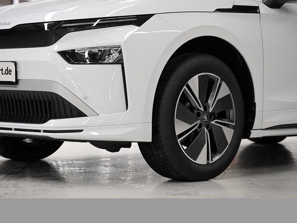 Skoda Enyaq 60 AHK eKLAPPE NAVI SITZHZG