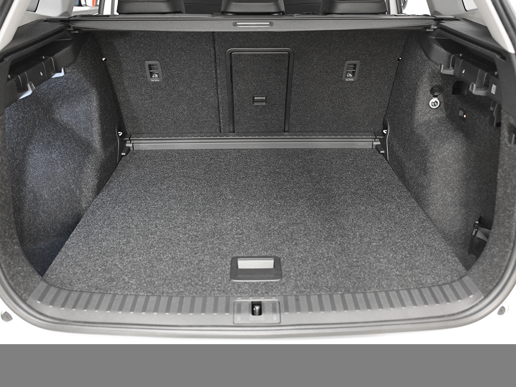 Skoda Enyaq 60 AHK eKLAPPE NAVI SITZHZG