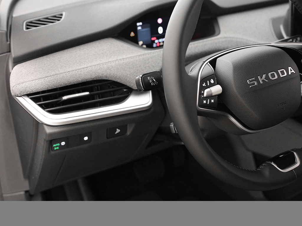 Skoda Enyaq 60 AHK eKLAPPE NAVI SITZHZG