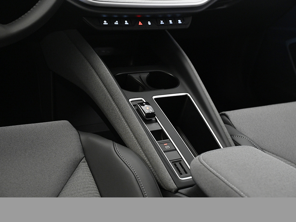 Skoda Enyaq 60 AHK eKLAPPE NAVI SITZHZG